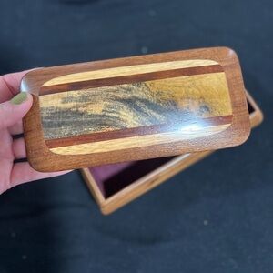 Beautiful wooden jewelry/ keepsake box